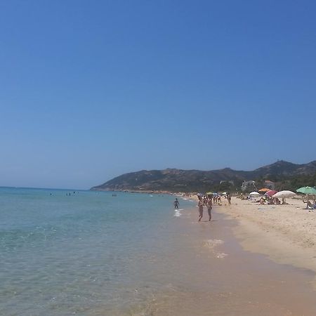 Villa Eden Home Holiday Santa Margherita di Pula Bagian luar foto
