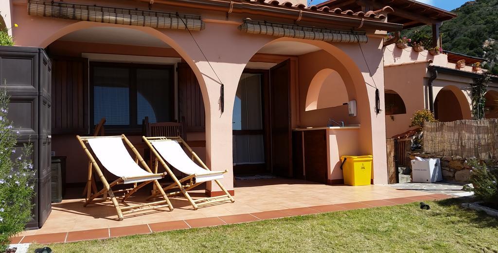 Villa Eden Home Holiday Santa Margherita di Pula Bagian luar foto