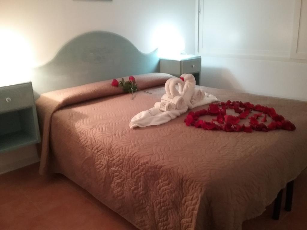 Villa Eden Home Holiday Santa Margherita di Pula Bagian luar foto