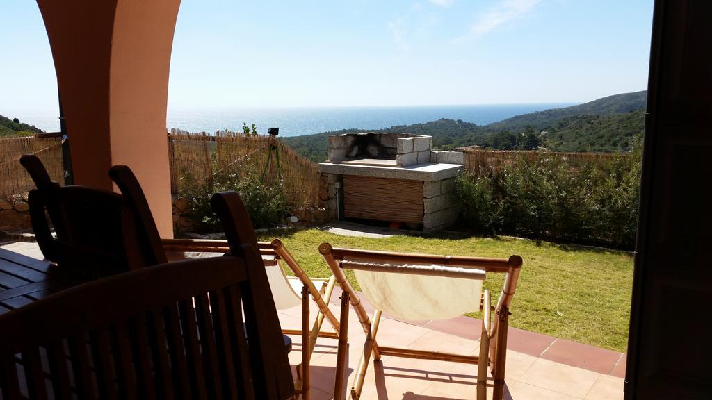 Villa Eden Home Holiday Santa Margherita di Pula Bagian luar foto